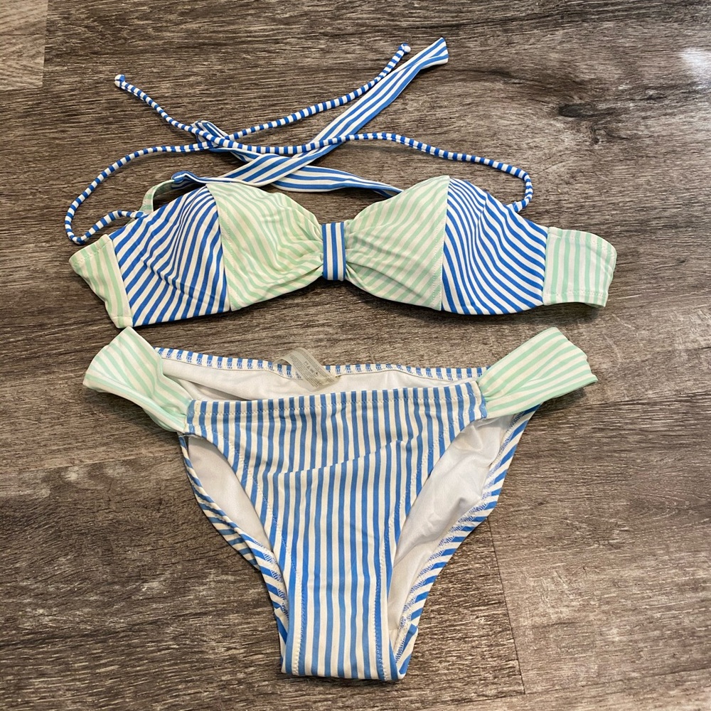 VS bikini